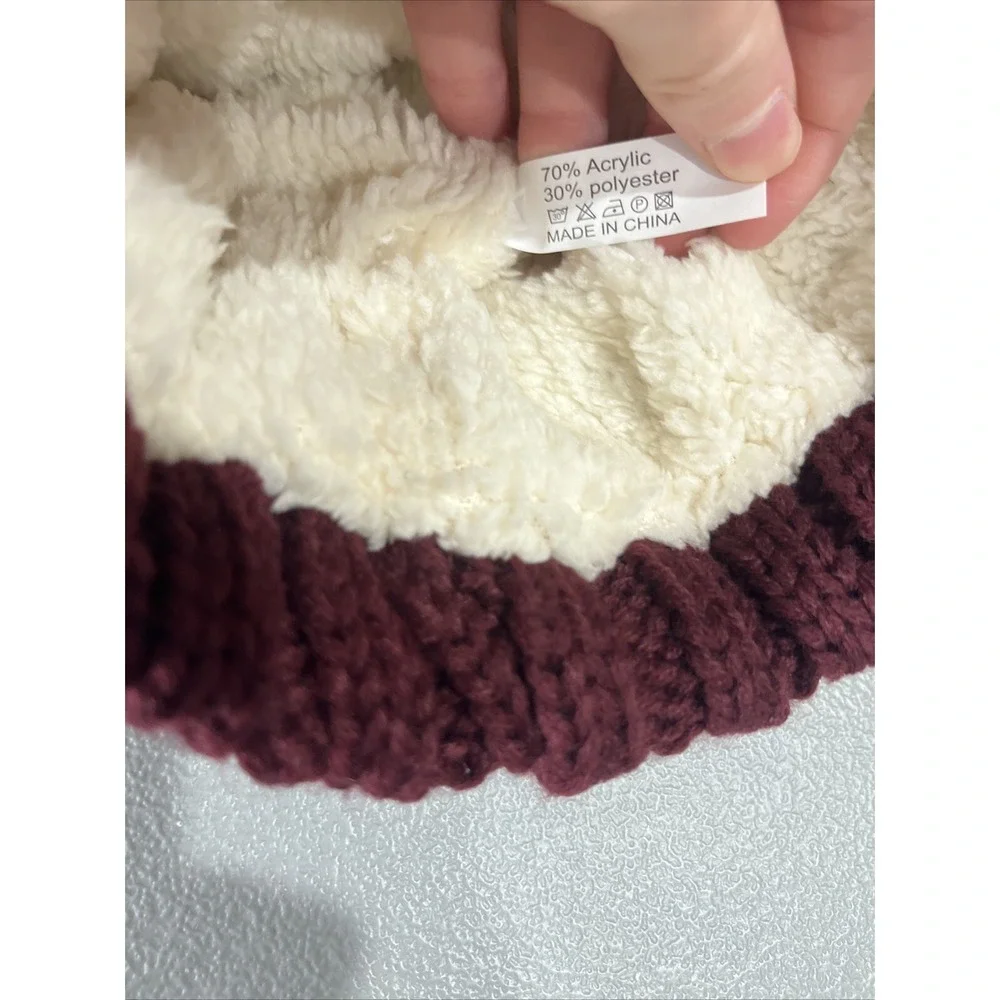 TOSKATOK Ladies Chunky Soft Cable Knit Hat with Cozy Fleece Liner, Detachable Po